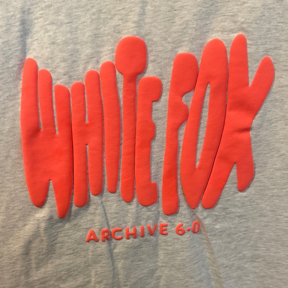 XXS/XS White Fox Boutique Gray Tee coral like new Archive 6.0